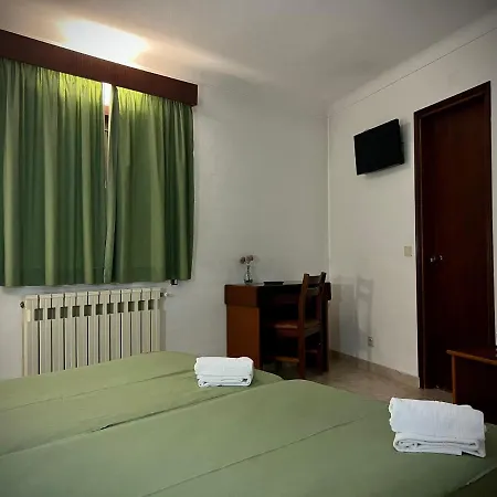 Residencial Casa Velha אורחן